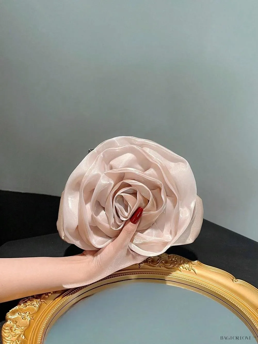 BagForLove - Elegant Bridal Handbag Features Delicate Flower Design