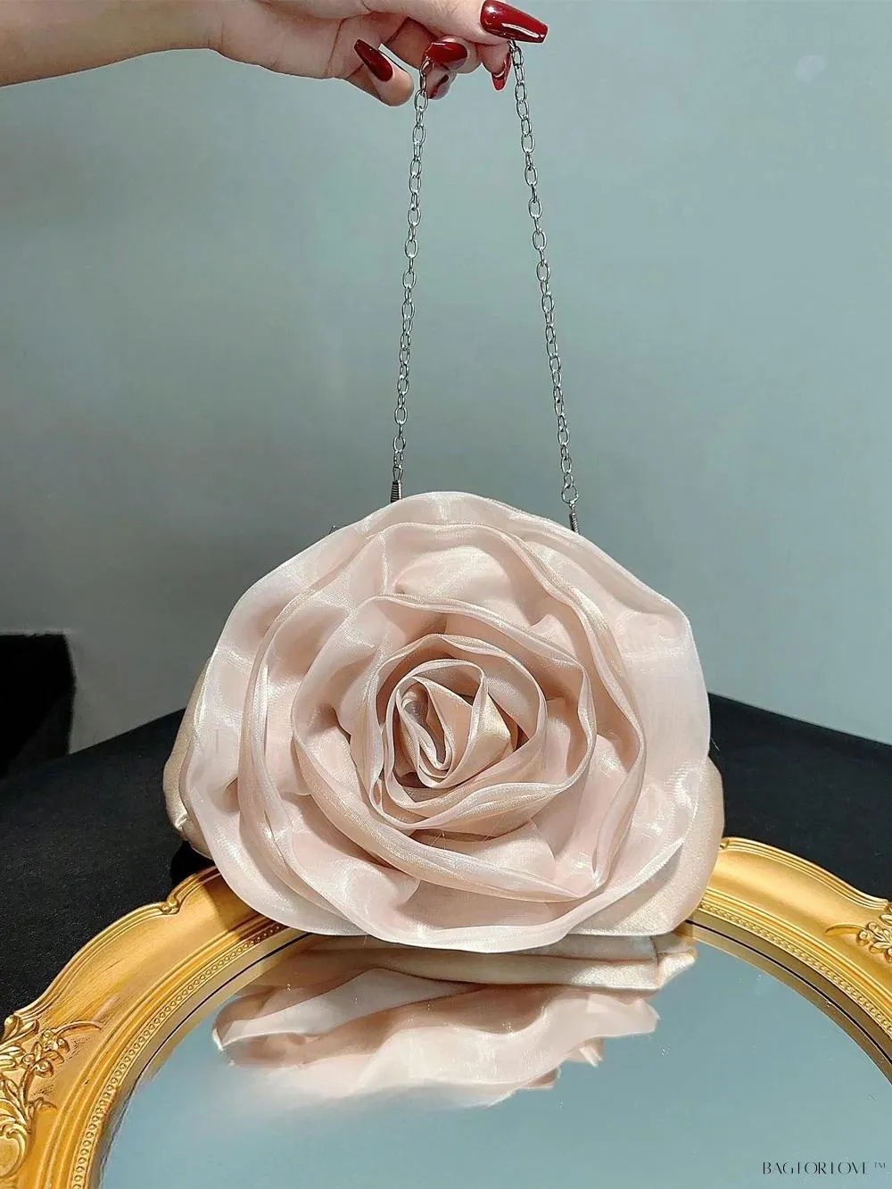 BagForLove - Elegant Bridal Handbag Features Delicate Flower Design