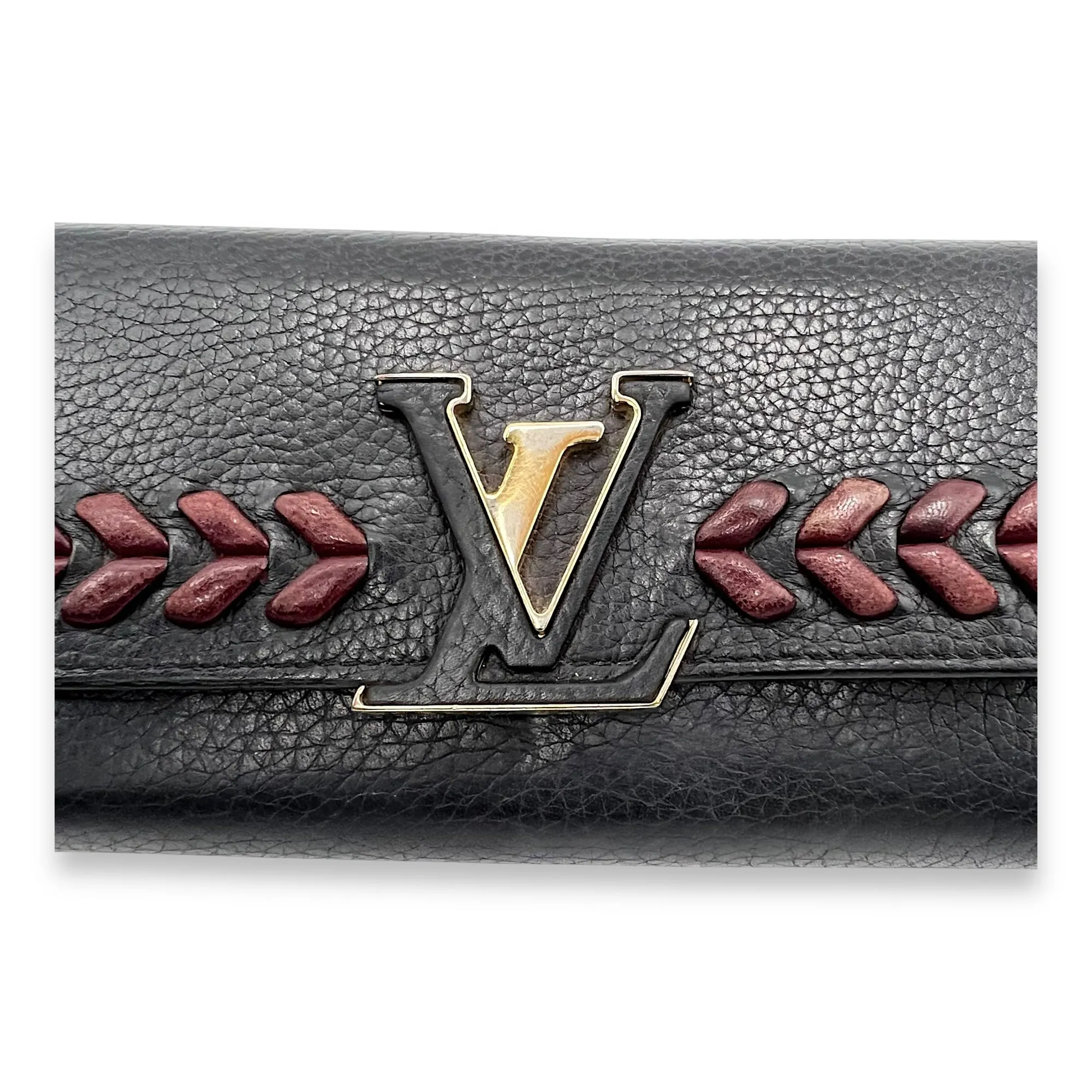 Capucines Long Black Wallet in Calfskin, Gold hardware