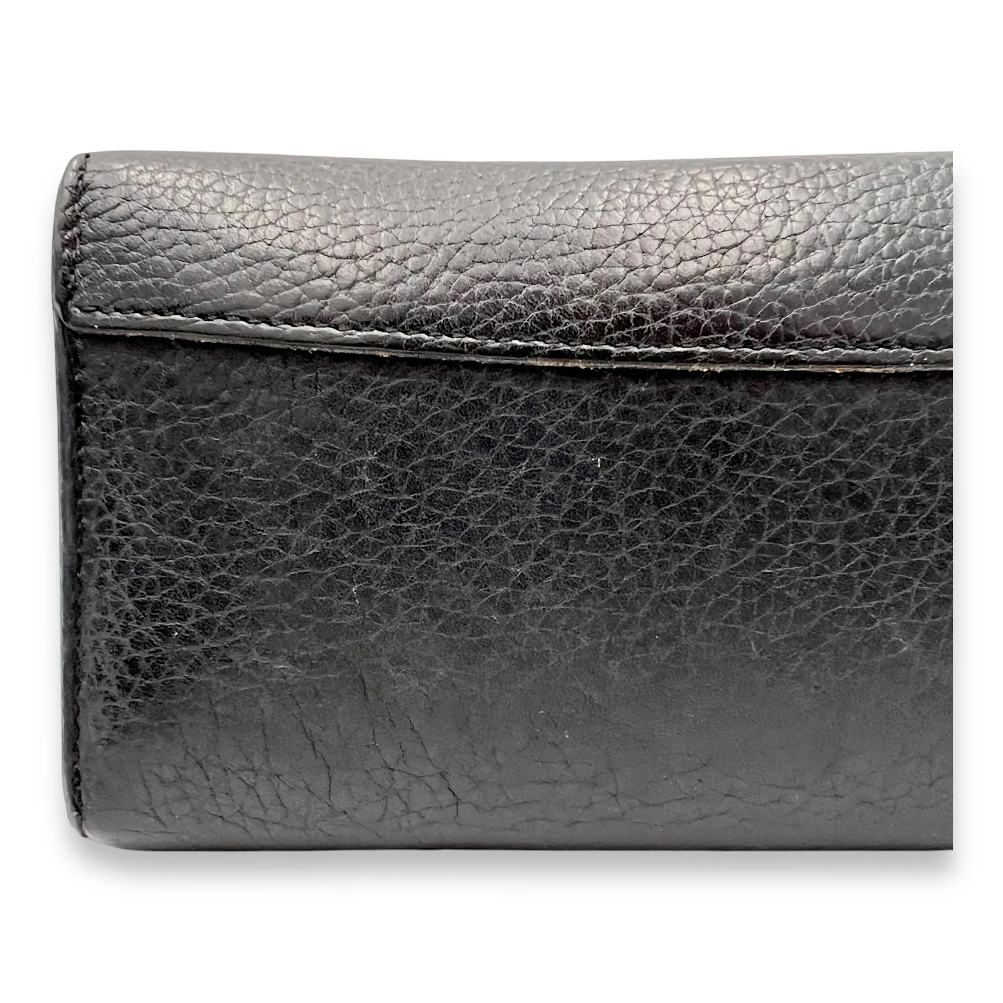 Capucines Long Black Wallet in Calfskin, Gold hardware