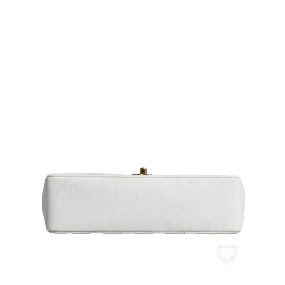 Chanel Diana Shoulder Bag - Elegant White Quilted Design