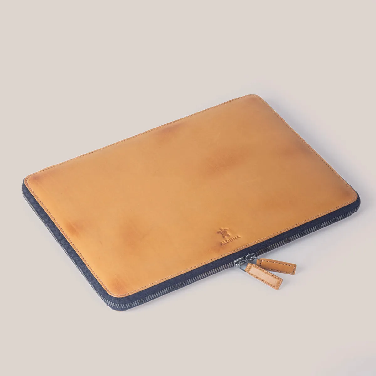 DELL XPS 17 Zippered Laptop Case - Cognac