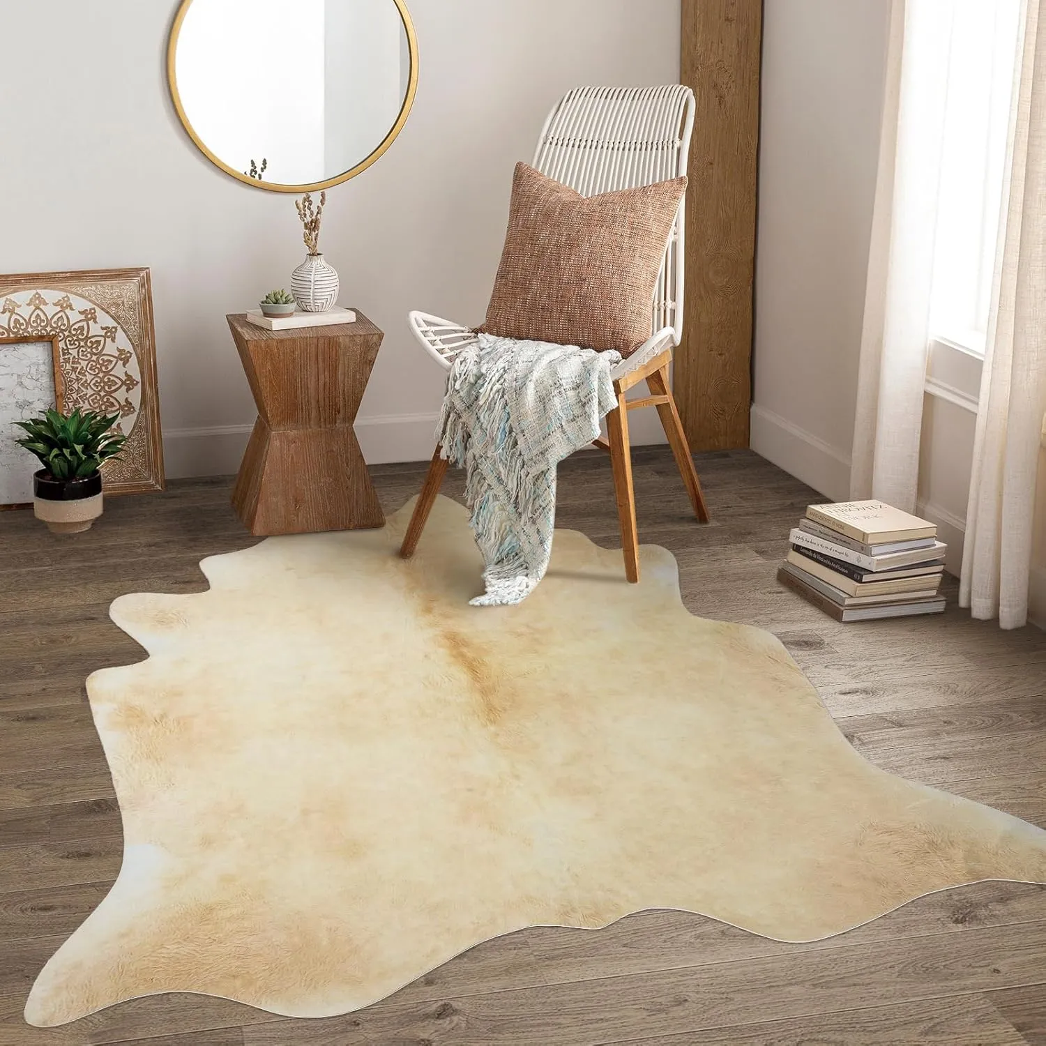 Faux Cowhide Rug, Cow Print Rug, Faux Cow Print Rugs for Living Room/Bed Room, Cow Hide Rugs Carpet for Western Decor, Western Rug, Faux Cow Skin Rug (L(62.4‘’×74.4‘’/5.2×6.2ft)), White