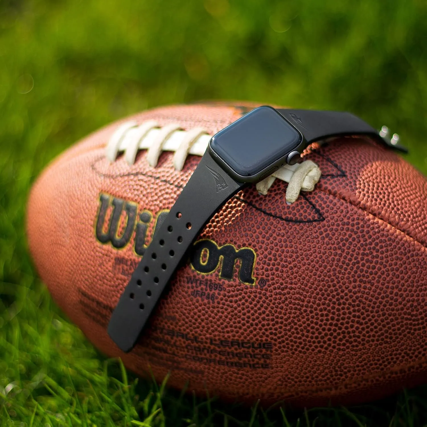 Game Time New England Patriots Engraved Silicone Combo Package Compatible with Apple Watch and Airpods Pro Battery Case (42/44mm Black/Black)