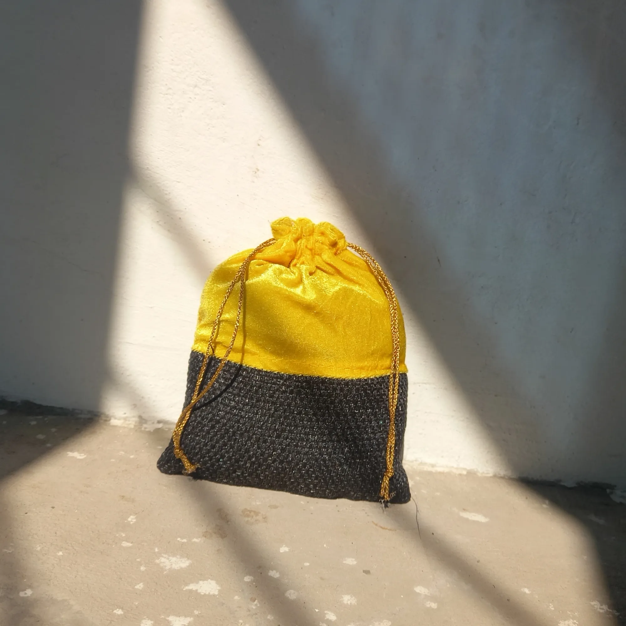 Handmakers Natural Cotton and Welvet Gift Potli bags for Weddings, Engagement ,Return Gifts , Cosmatics
