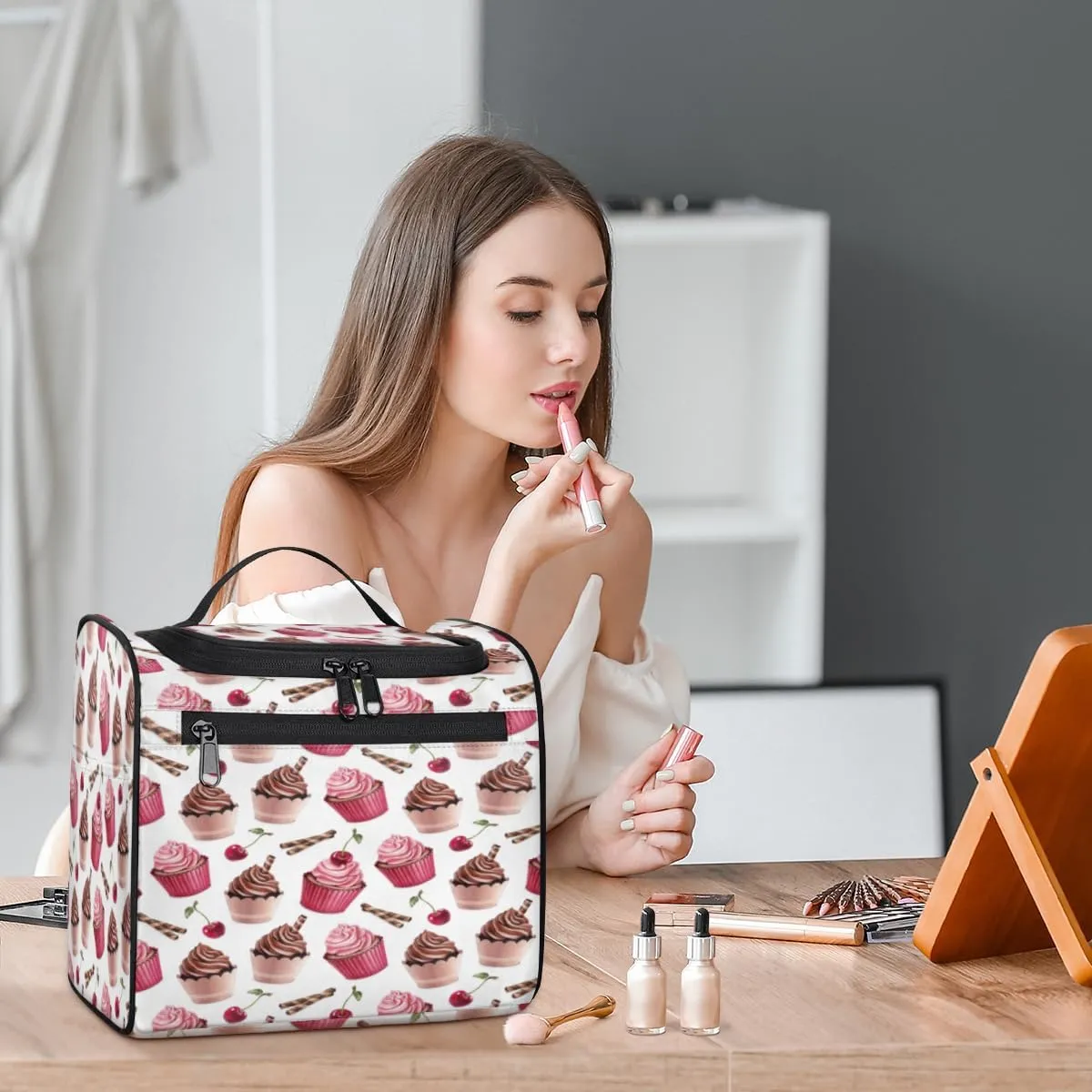 Ice Cream Cherry Hanging Toiletry Bag for Men Women Travel Cosmetic Makeup Organizer Bag Water Resistant Large Portable Wash Case for Accessories, Toiletries, Cosmetics