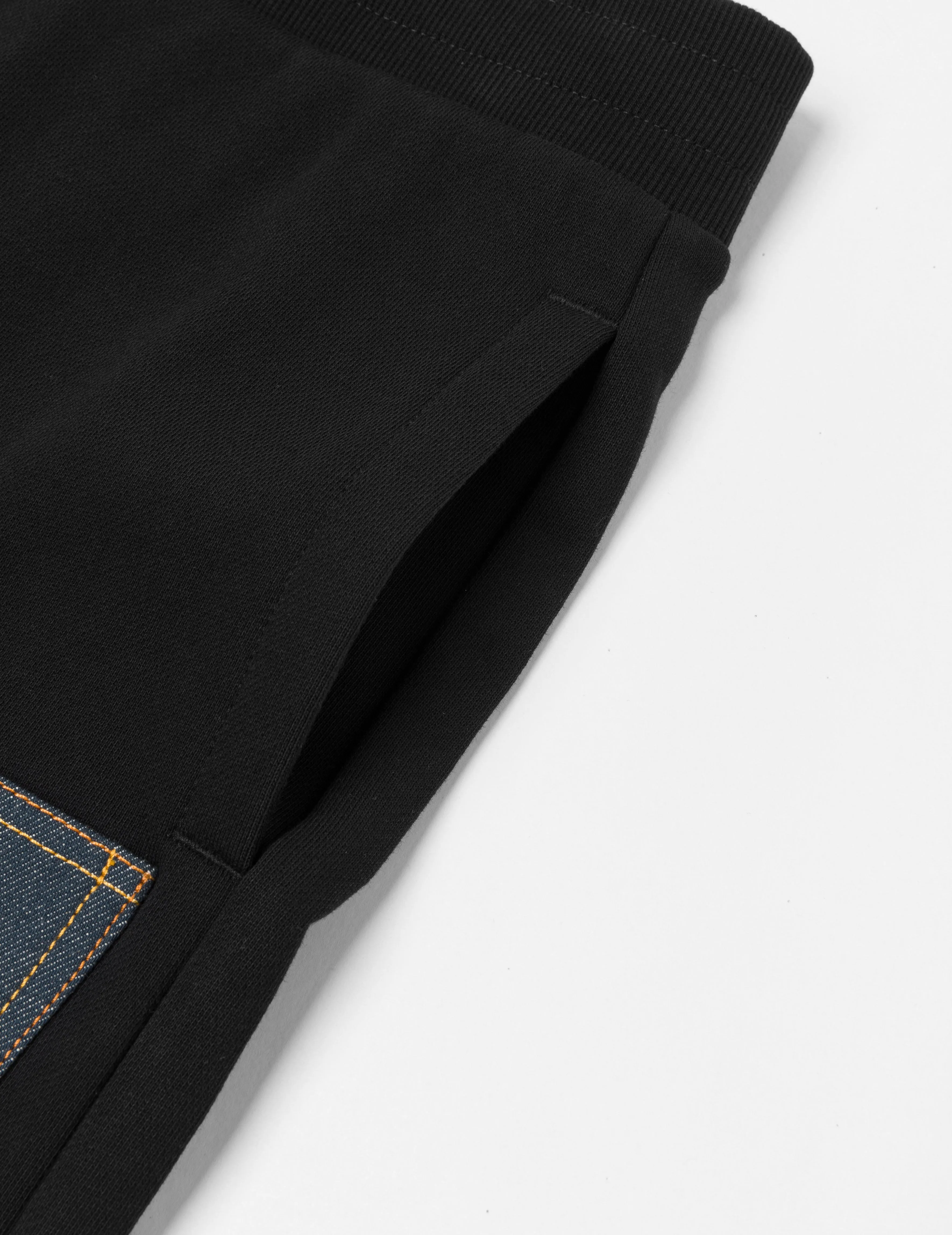 Multi-Pocket Regular Fit Sweatshorts