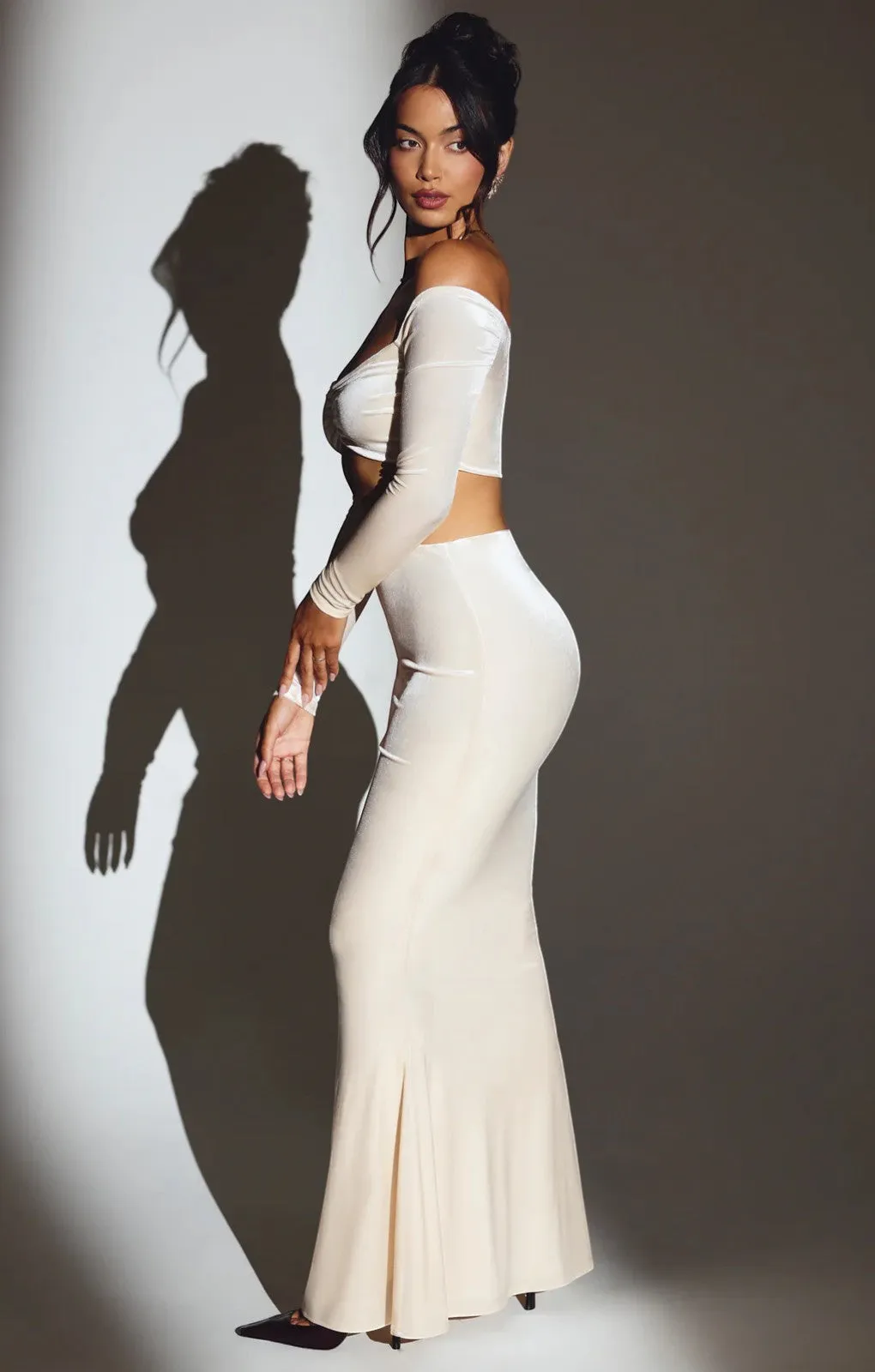 Oh Polly Nixie Velvet Mid-Rise Maxi Skirt in Ivory