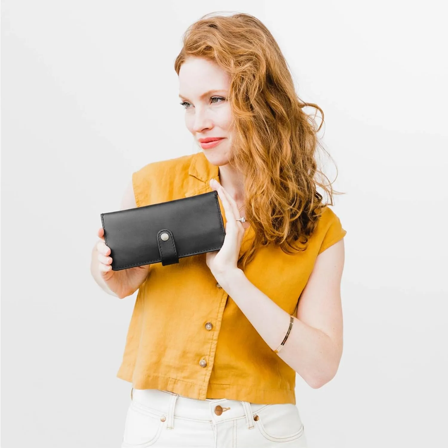 Portland Leather Goods Women's Bifold Wallet – Slim Design with Secure Snap, 8 Card Slots & Interior Zipper Pocket – Black