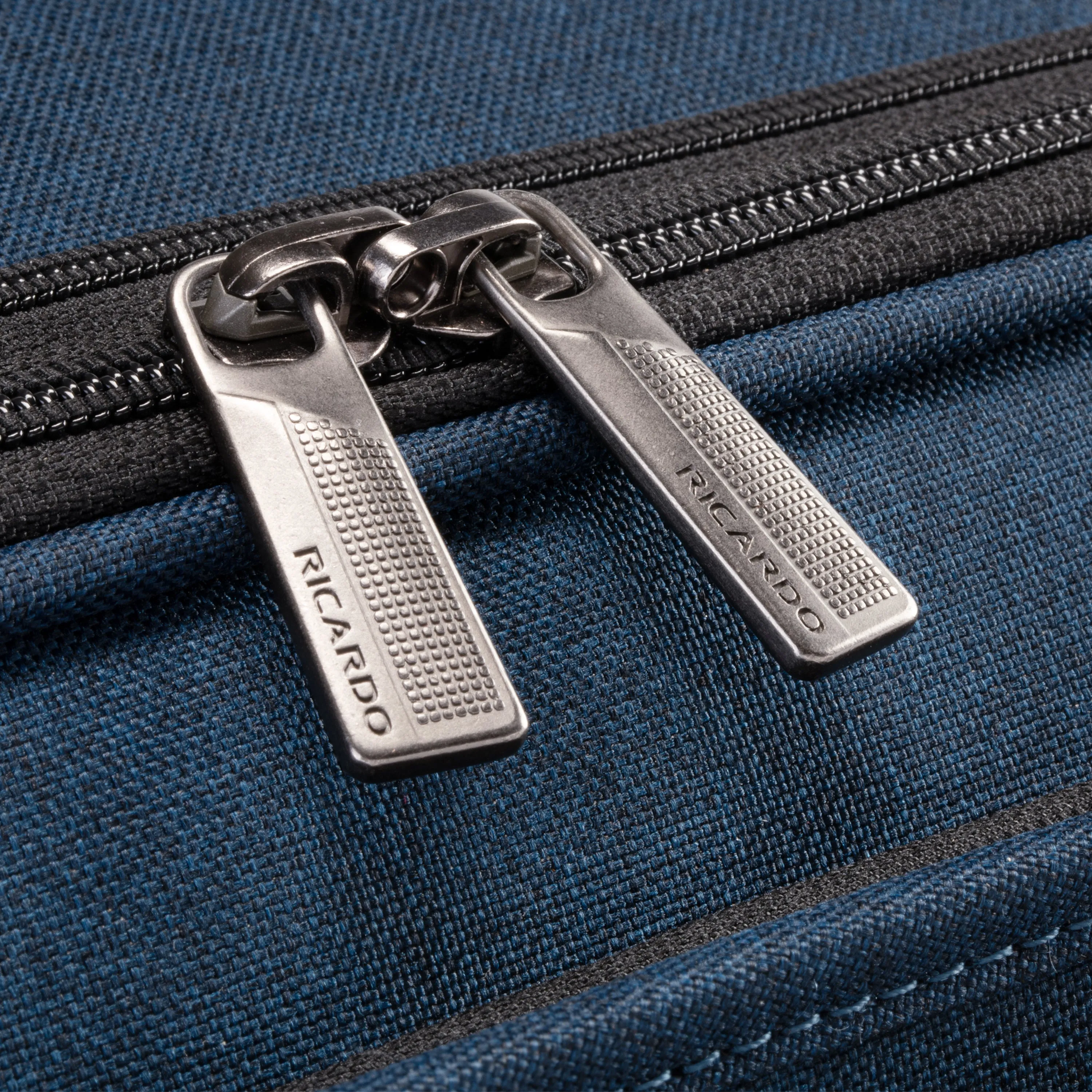 Ricardo Beverly Hills Malibu Bay 3.0 Softside, 4 Wheel Spinner, Lightweight Suitcase, Unisex, Stylish U2