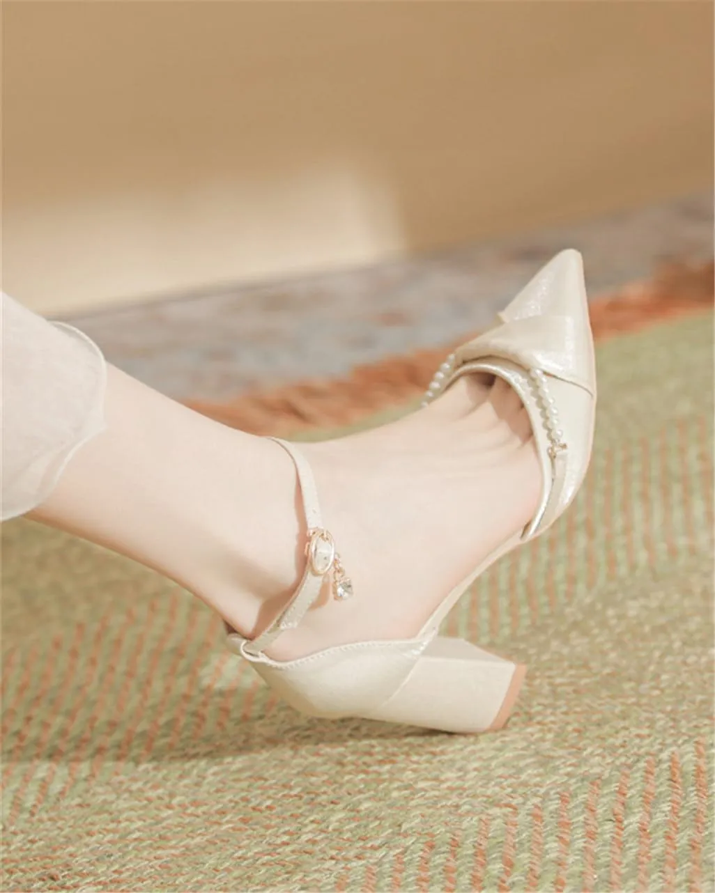 Sharp Head Chunky Hollow High Heels with Sweet Satin Pearl Buckle with 7cm/2.76in High Heel Shoes