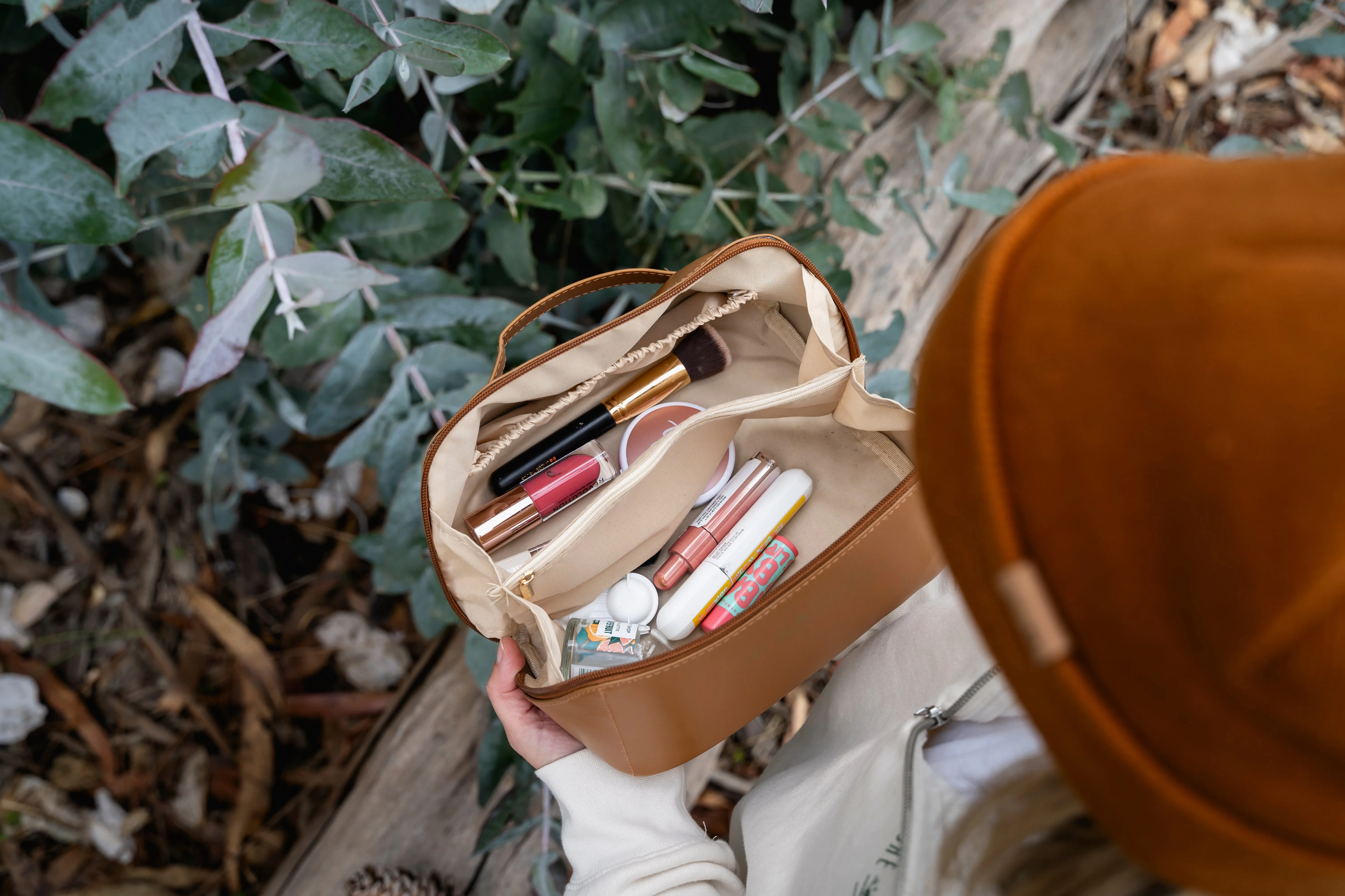 She Glamps Dawn to Dusk Beauty Travel Bag