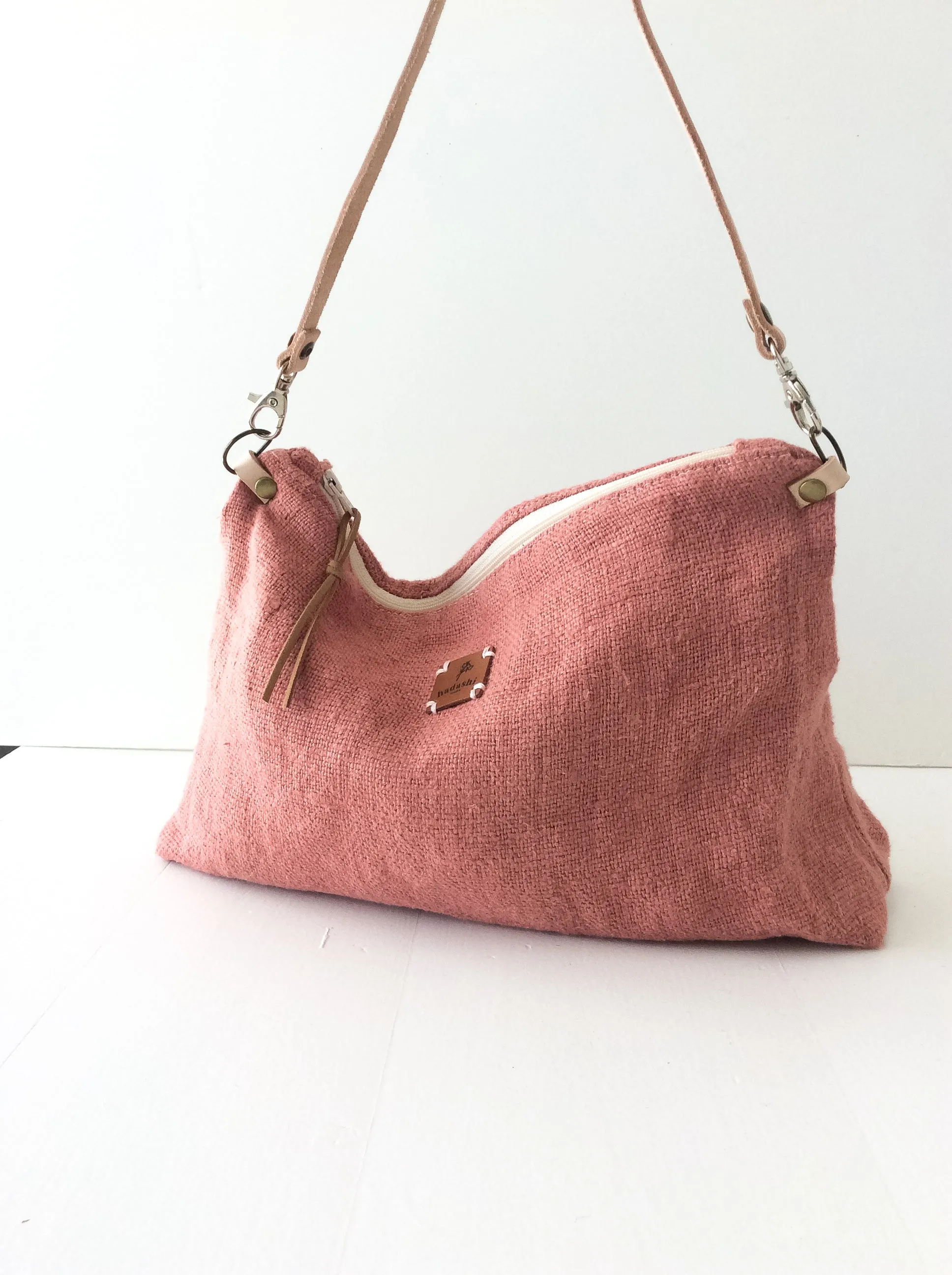 Slouchy pouch: rose