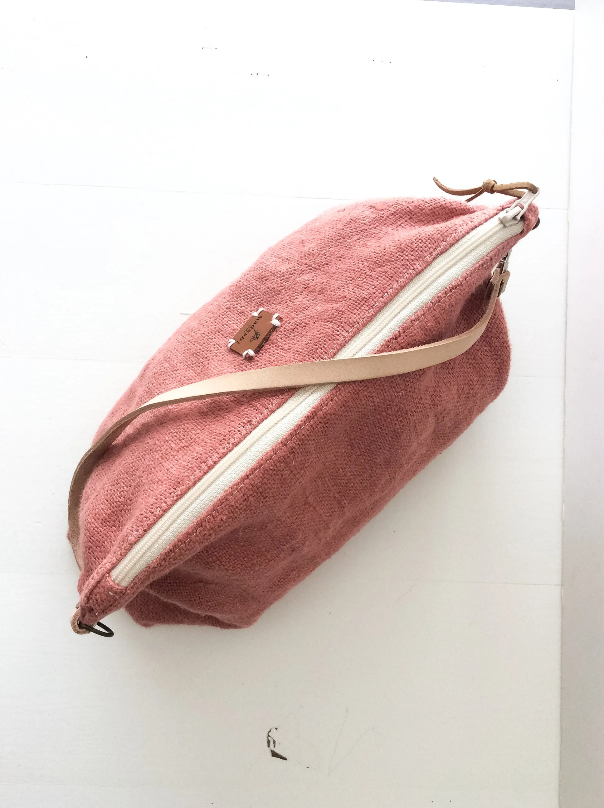Slouchy pouch: rose