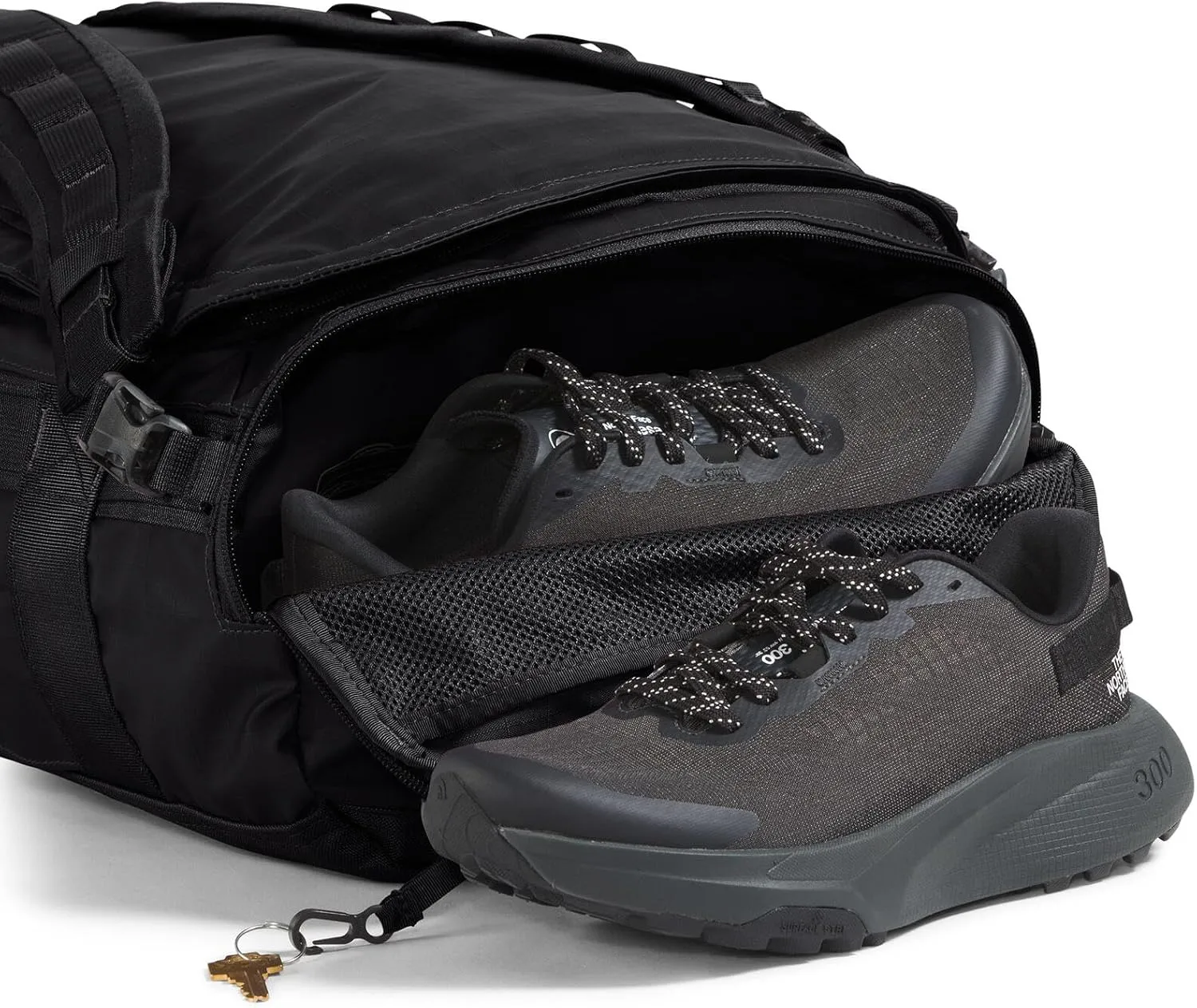 THE NORTH FACE Base Camp Voyager Duffel—32L
