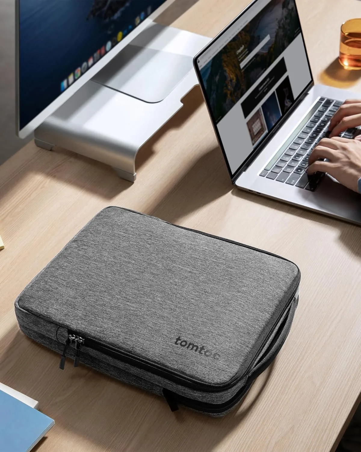 tomtoc 360 Protective Laptop Shoulder Bag for 16-inch MacBook Pro M4/M3/M2/M1 Pro/Max A3403 A3186 A2991 A2780 2024-2019, 15-inch MacBook Air M3/M2, Water-resistant Laptop Case for Dell XPS 15
