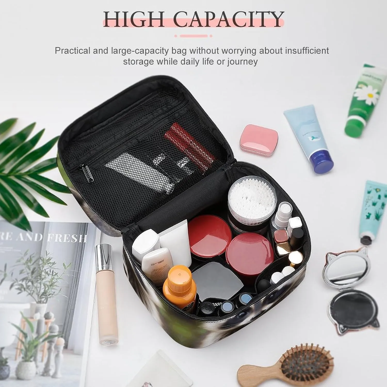 Travel Toiletry Bag for Women And Men,Cute Raccoon Toiletry Organizer, Makeup Bag Travel Organizer for Shampoo,Toiletries