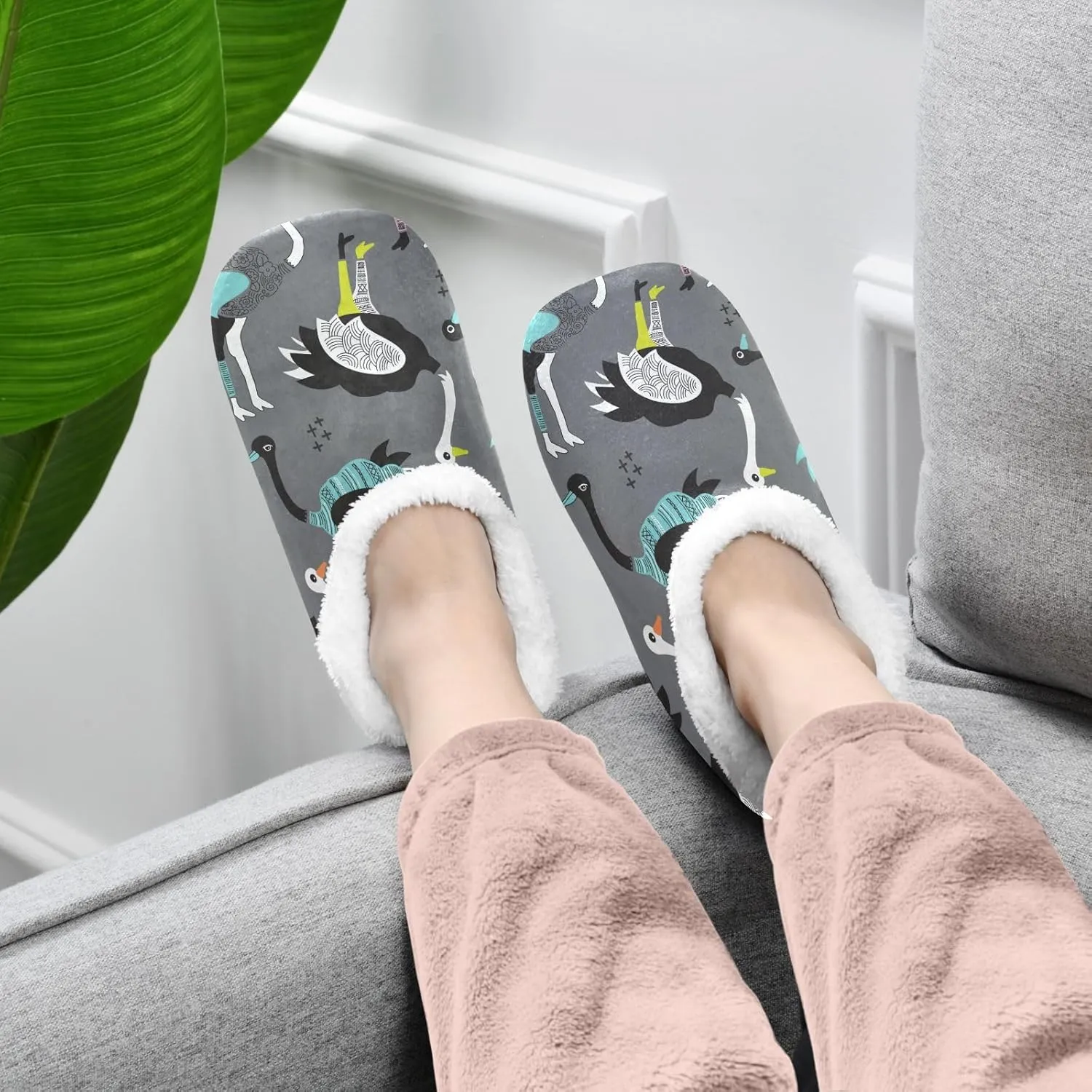 Unisex Slipper Retro Ostrich Coral Fleece House Slipper Anti-Skid Indoor Socks House Shoes for Men and Women