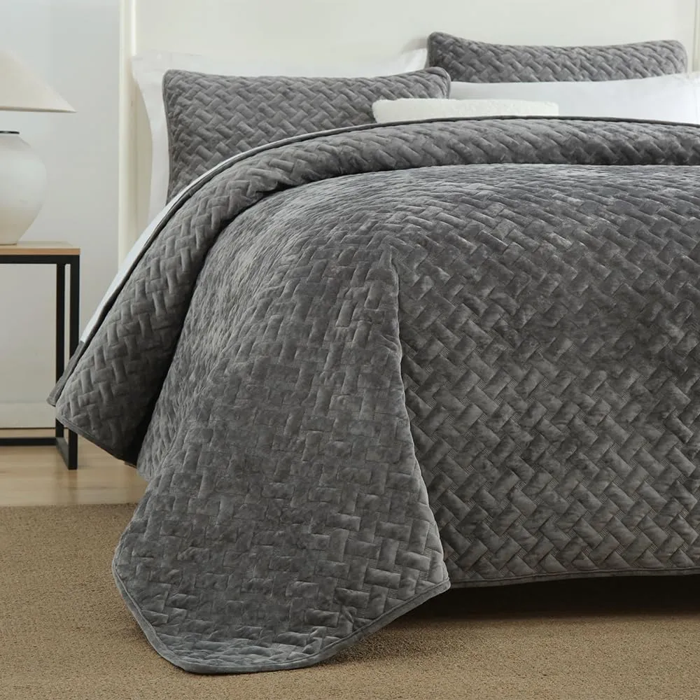 Velvet Bedspread Quilt Bedding Sets,Luxury Elegant Ultra Soft Velvet Comforters Coverlet Blankets,Weave Stitching Pattern Quilted Bedspread for All Seasons,Grey,King Size