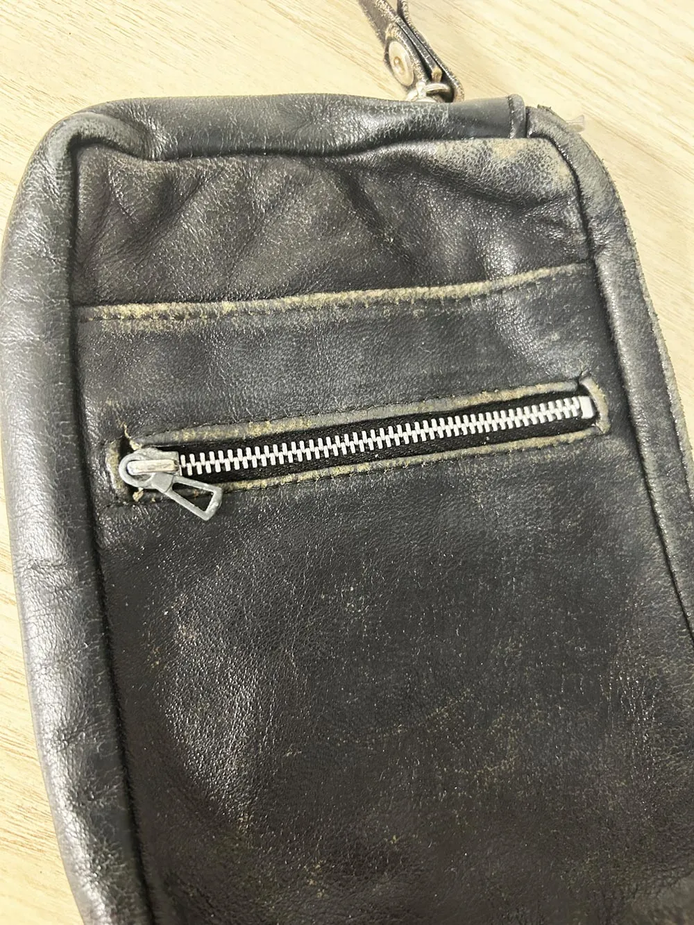 vintage multi-pocket leather wristlet